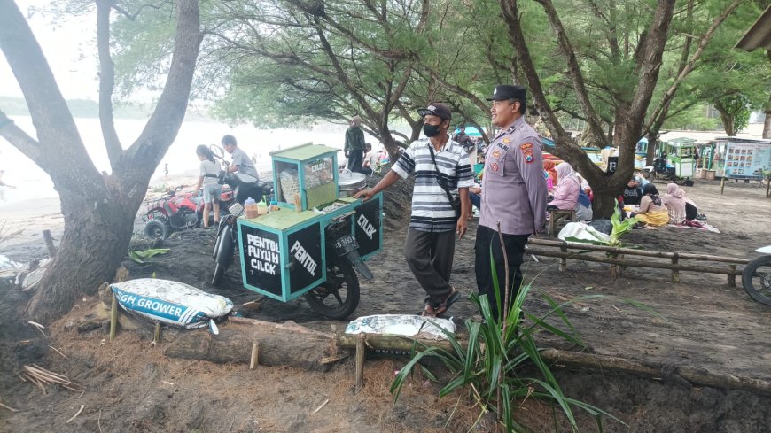 Layanan Pengamanan Polres Blitar Patroli Dialogis di Wisata Pantai Serang