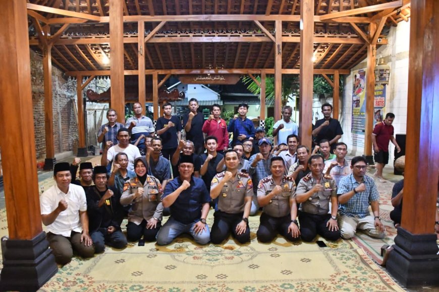 Polisi Bersama Masyarakat: Kapolres Madiun Kota Ngopi Bareng Warga,Serap Aspirasi Perkuat Kamtibmas
